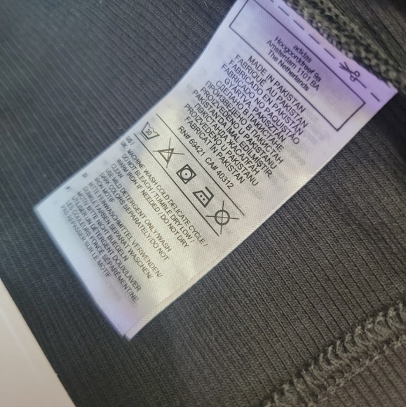 NEW Reebok crop top! - Picture 7 of 7